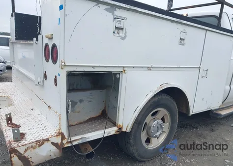 2006 Ford F-250 Xl/Xlt z USA, uszkodzony, nr VIN 1FTSF20P66ED81879